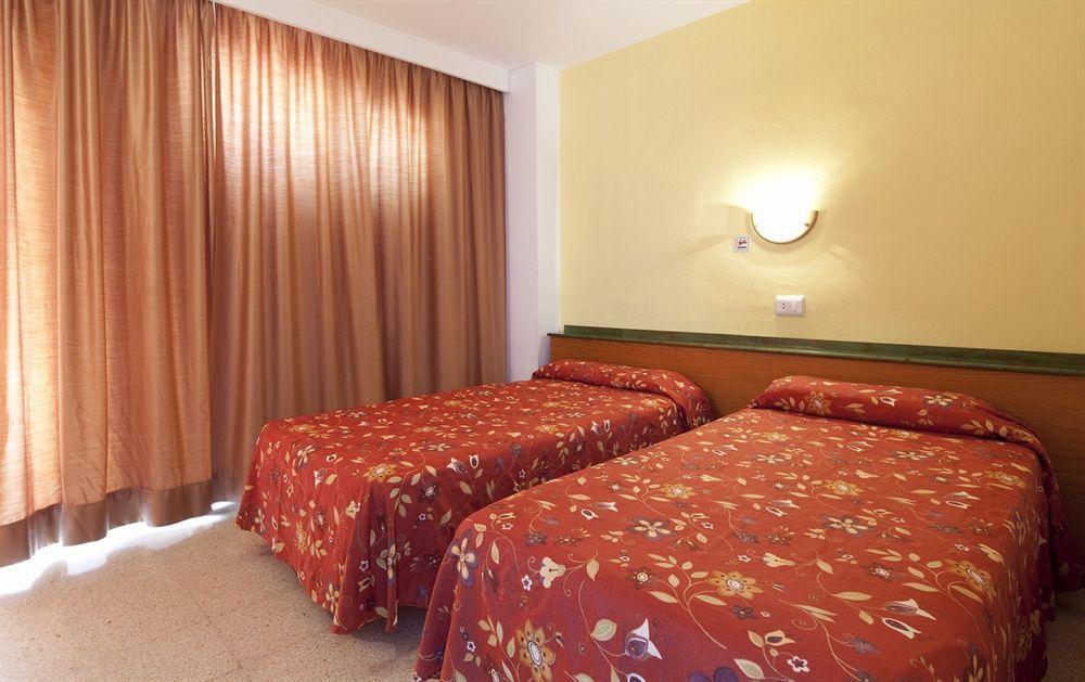 Apartamentos Sol Y Vera Magaluf  Kültér fotó